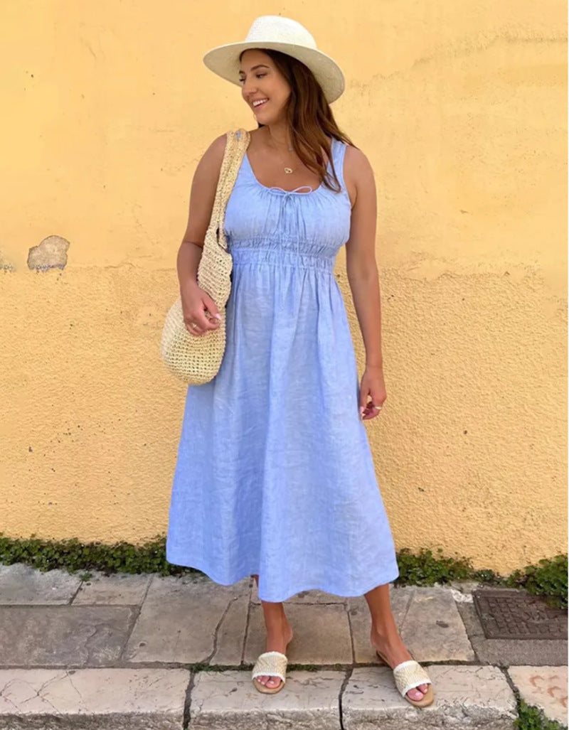 Women's knee-length linen look dress with smocked bodice, elastic waistband and wide straps Mune Fashion