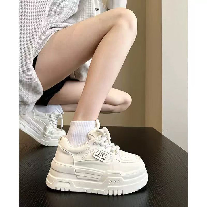 Women's Chunky Sneakers with Innovative Cushioning System and Breathable Surface Mune Fashion