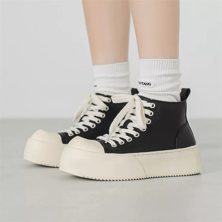 Women's High Sneakers with Sturdy Platform and Sporty Design Mune Fashion