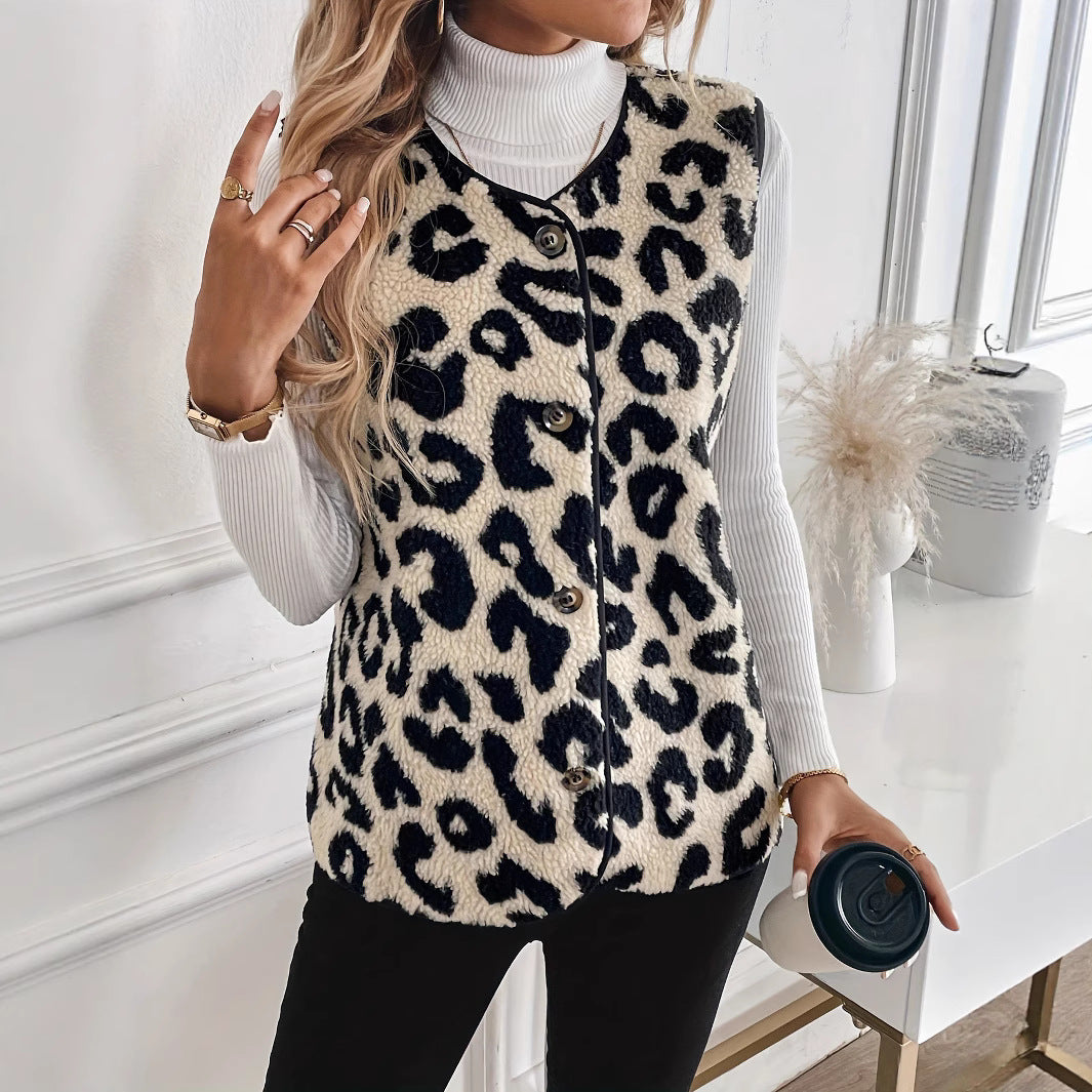 Women Sleeveless Teddy Vest with Leo Pattern, Button Placket and Curved Hem Mune Fashion