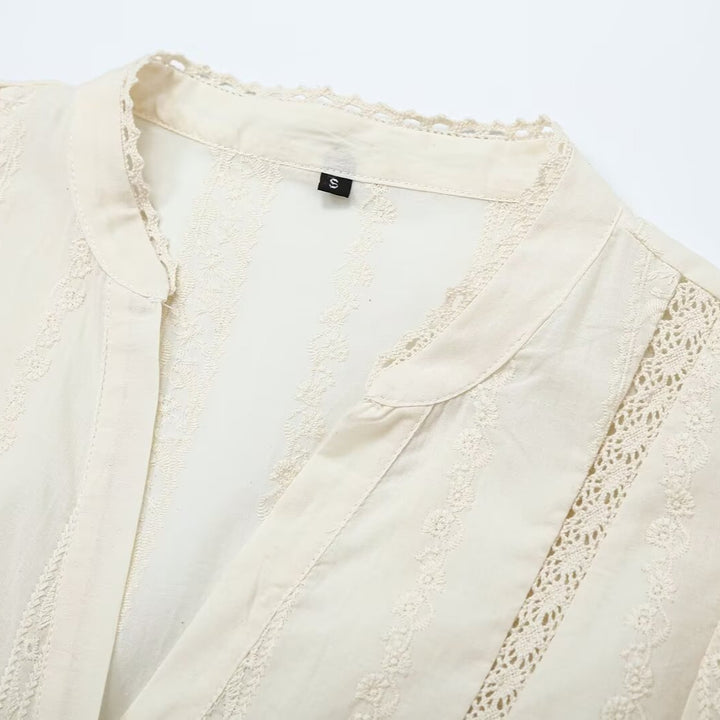 Women's Light Blouse with Lace Trimmings, V-Neck and Fitted Peplum Silhouette Mune Fashion