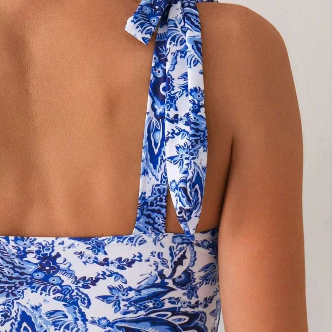 Women's One-Piece Swimsuit with Adjustable Straps and Floral Design Mune Fashion