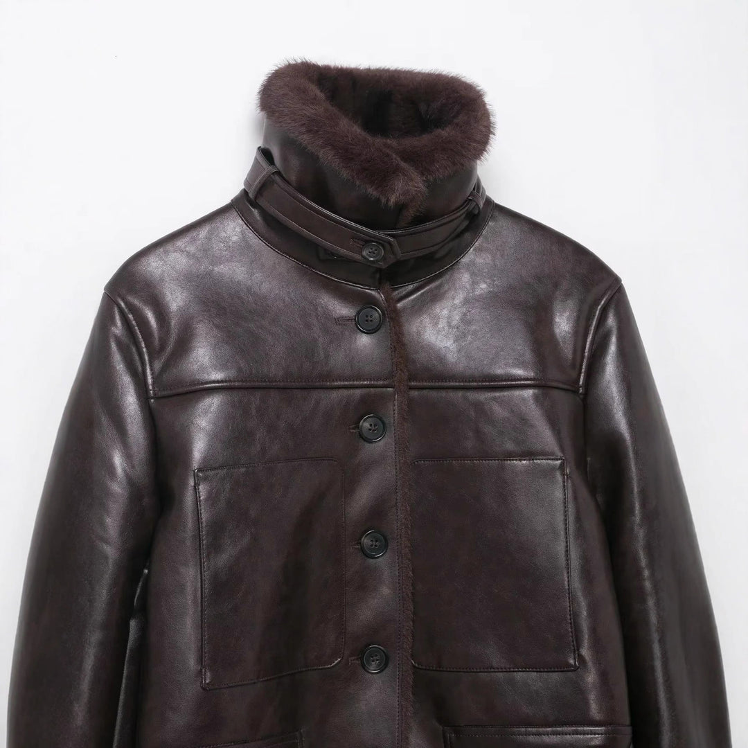 Women's cropped pilot jacket with teddy lining and adjustable neck strap Mune Fashion