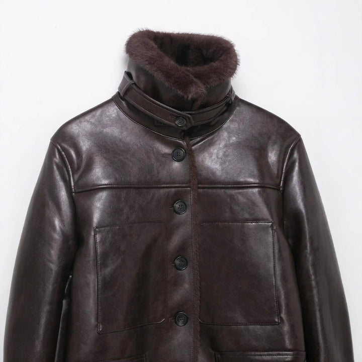 Women's cropped pilot jacket with teddy lining and adjustable neck strap Mune Fashion