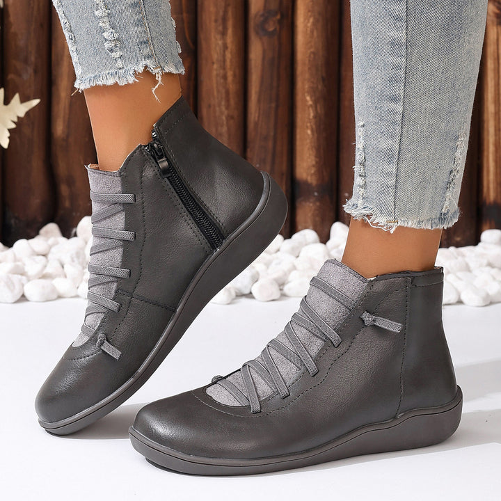 Women's sporty ankle-high lace-up ankle boots with side zipper and flexible rubber sole Mune Fashion