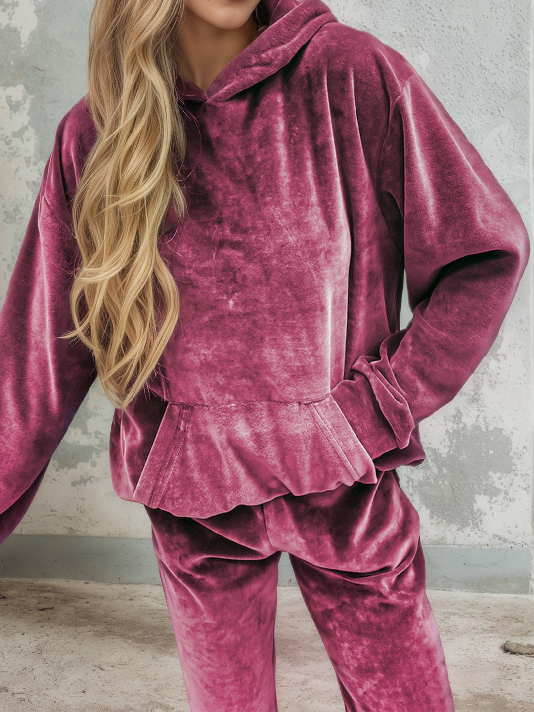 Women's Velvet Tracksuit with Hooded Hoodie, Kangaroo Pocket and Elastic Cuff Pants Mune Fashion