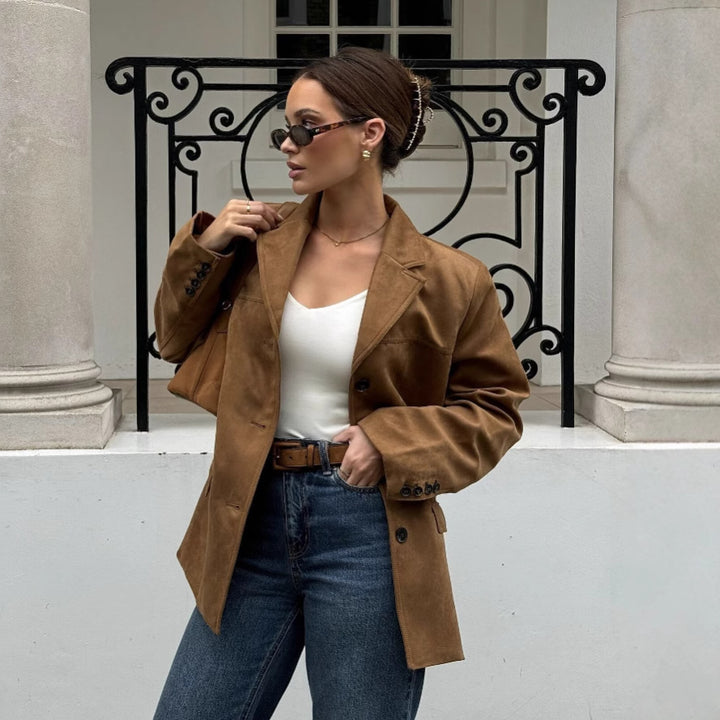 Women's cropped suede blazer with lapel collar and patch pockets Mune Fashion