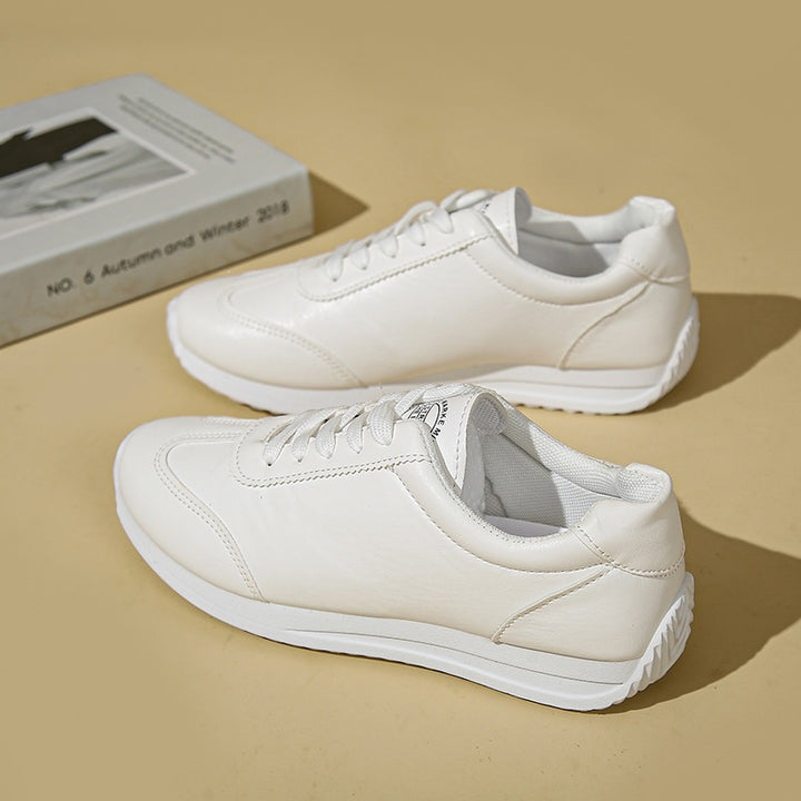 Damen Sneaker mit leichter Keilsohle und kontrastfarbenem Fersenpatch Mune Fashion