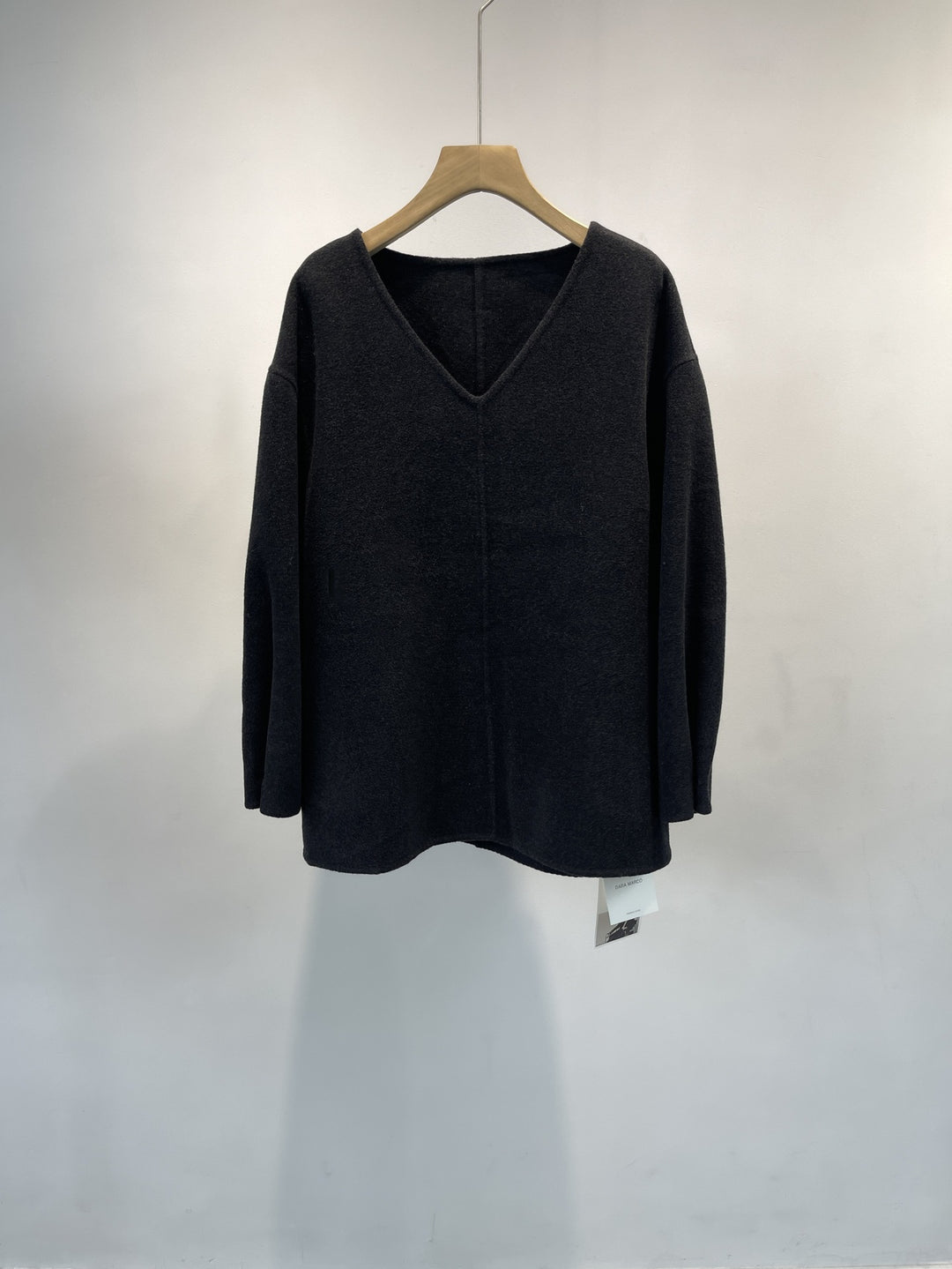 Women's Relaxed Fit V-Neck Sweater Mune Fashion
