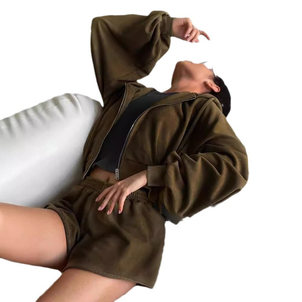 Women's oversized Cropped-Zip-Hoodie with voluminous balloon sleeves and elastic high-waist lounge boxer shorts Mune Fashion