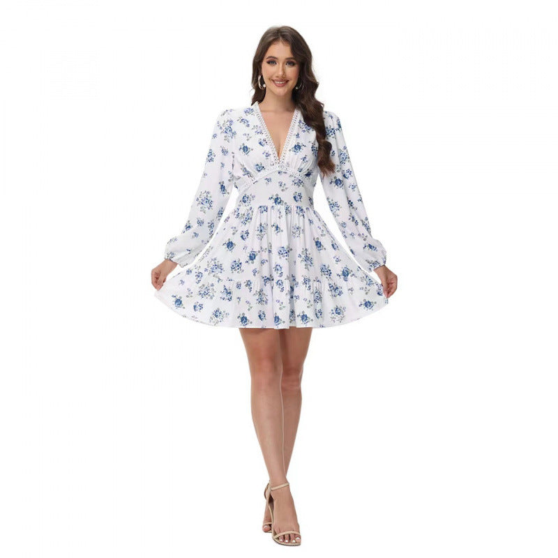 Women Boho floral mini dress with V-neck and puff sleeves Mune Fashion