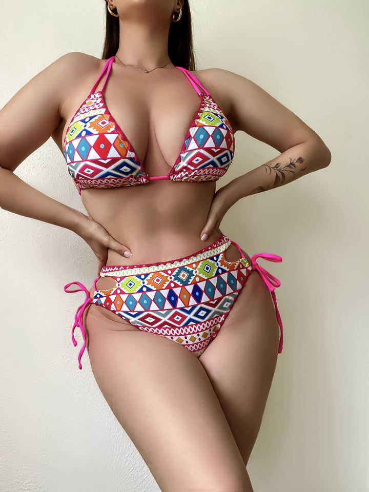 Women's triangle bikini with modern ethnic print Mune Fashion