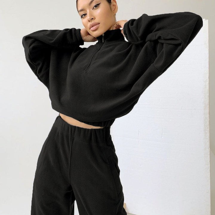 Women's short cut thermo fleece set with half front zipper and high comfort waistband Mune Fashion