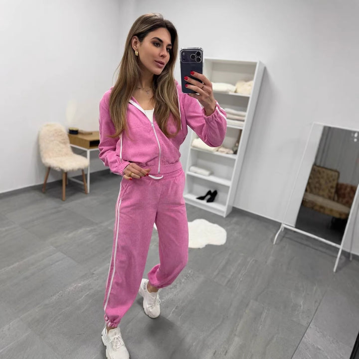 Women's corduroy jogging suit with hood, side contrast stripes, drawstring and elastic hem cuffs Mune Fashion