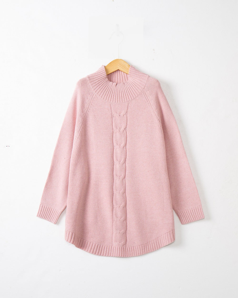 Women’s turtleneck sweater with cable pattern and raglan sleeves Mune Fashion