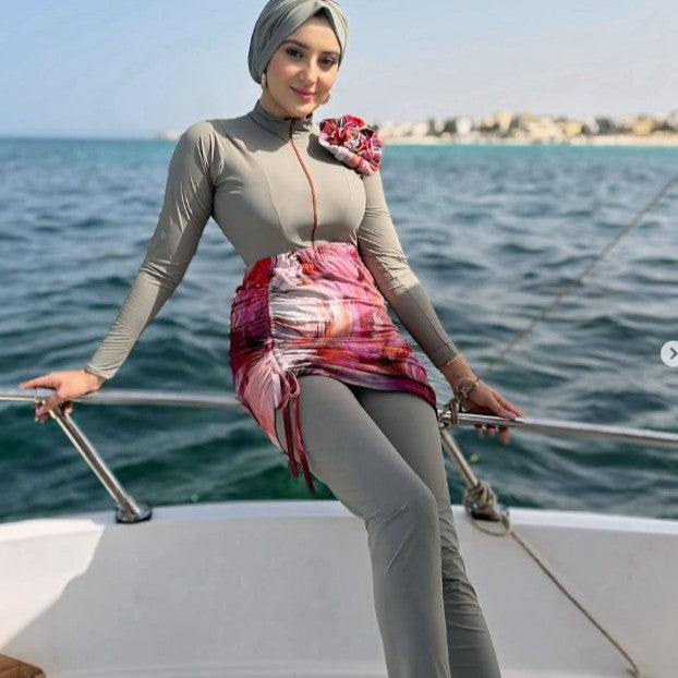 Women's Fashionable UV Protection Swimsuit with Wrap Skirt and Long Sleeve Mune Fashion