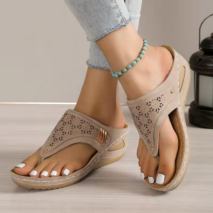 Women’s ergonomic orthopedic toe-post sandals with padded footbed Mune Fashion
