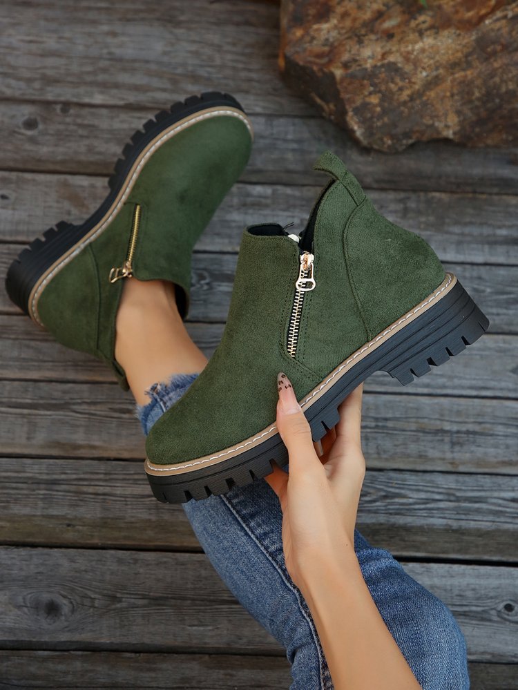 Ladies Chelsea ankle boots with textured rubber sole and side zipper Mune Fashion