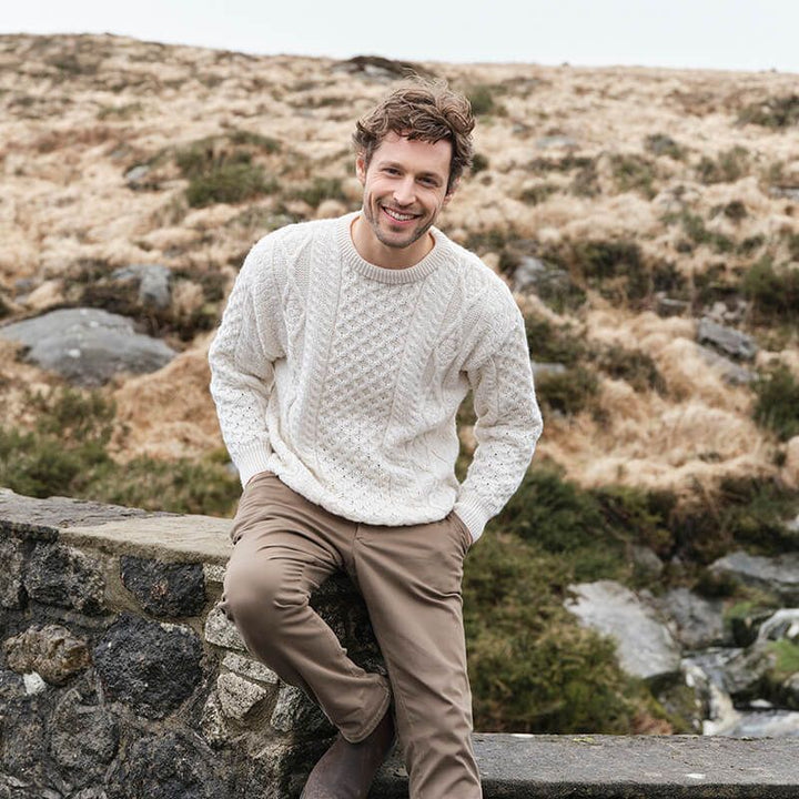 Men's fashionable knitted sweater with cable pattern