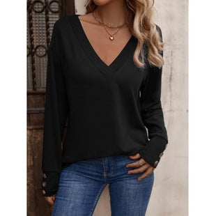 Women's V-Neck Sweater with Button Details Mune
