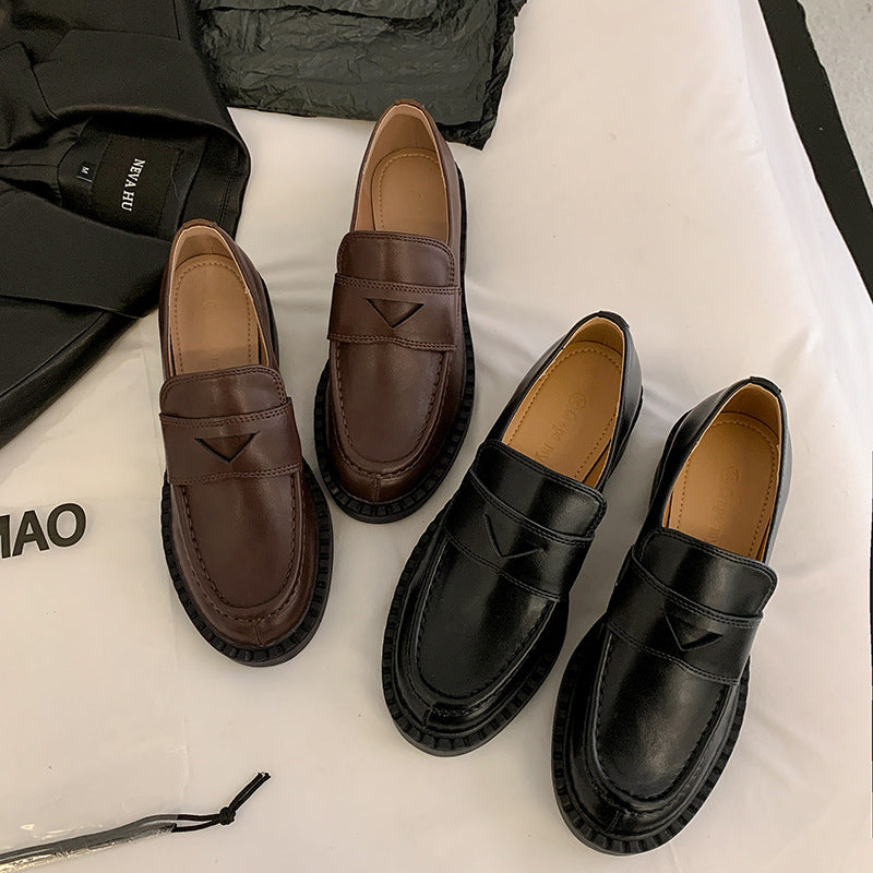 Ladies timeless penny loafers with profiled rubber edge and moccasin seam Mune Fashion