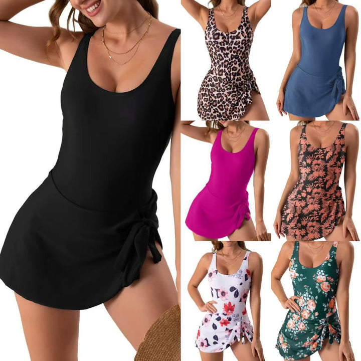 Women's Fashionable Swimsuit with Floral Design and Gathering Mune Fashion
