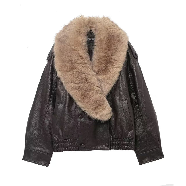Ladies nan short leather jacket with voluminous fur collar, elastic waistband and patch pockets Mune Fashion