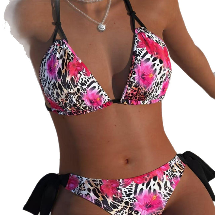 Women's triangle bikini with trendy leopard and flower pattern Mune Fashion