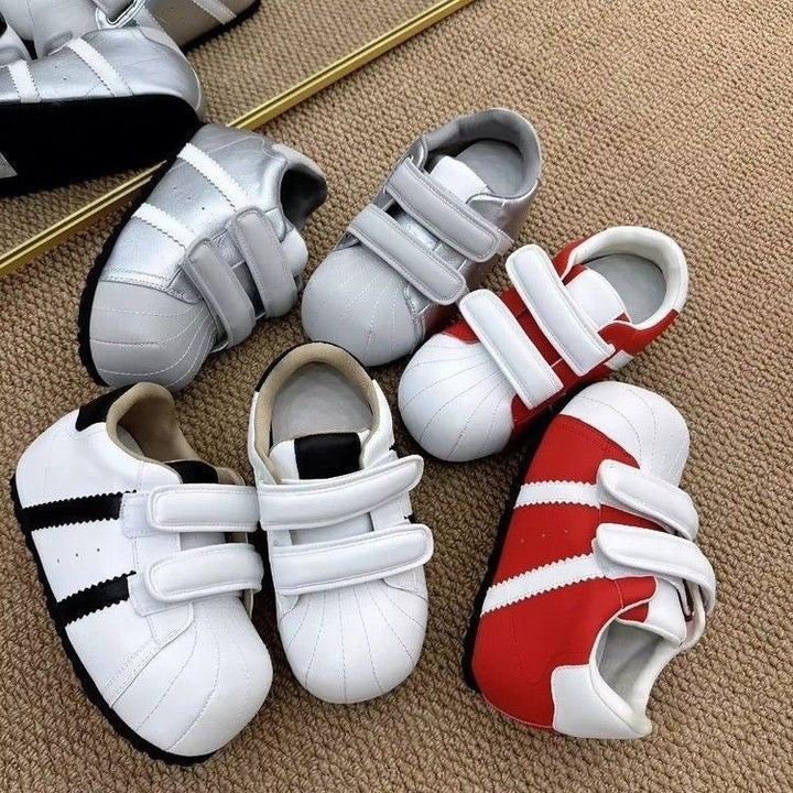 Women's sneakers with Velcro closure and sporty silhouette Mune Fashion