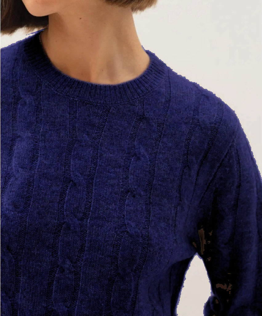 Women’s cable knit sweater in braids with round neckline and sustainably soft wool blend Mune Fashion