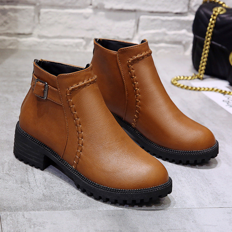 Ladies nan classic ankle-high ankle boots made of synthetic leather with a sturdy profile sole and decorative strap Mune Fashion