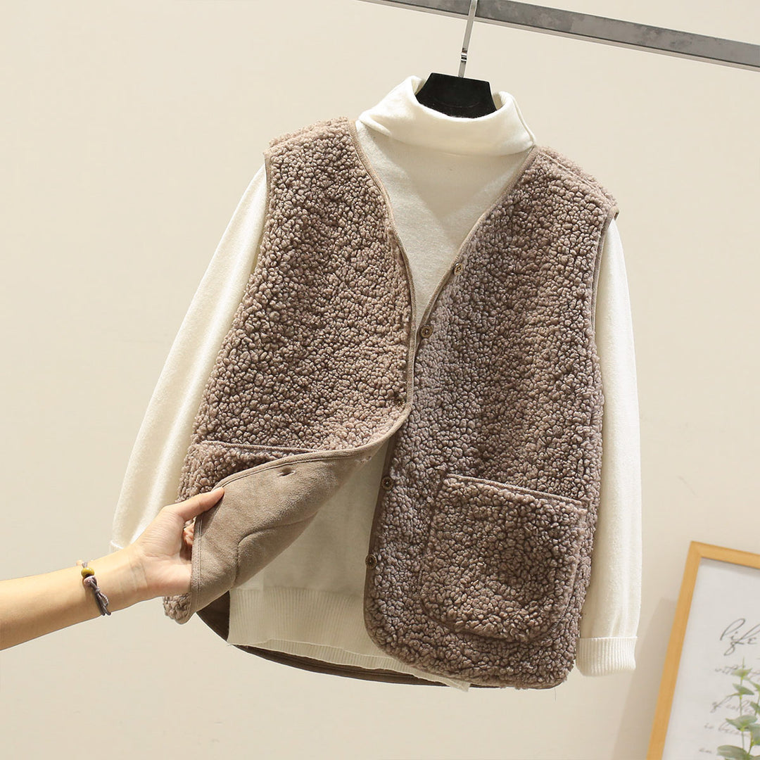 Women Sleeveless Teddy Vest with Button Placket and Patch Pockets Mune Fashion