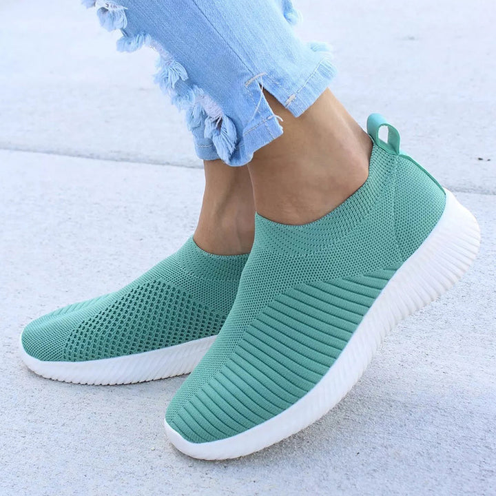 Women's knit slip-on leisure shoe with elastic shaft, lightweight cushioning, and slip-resistant outsole Mune Fashion