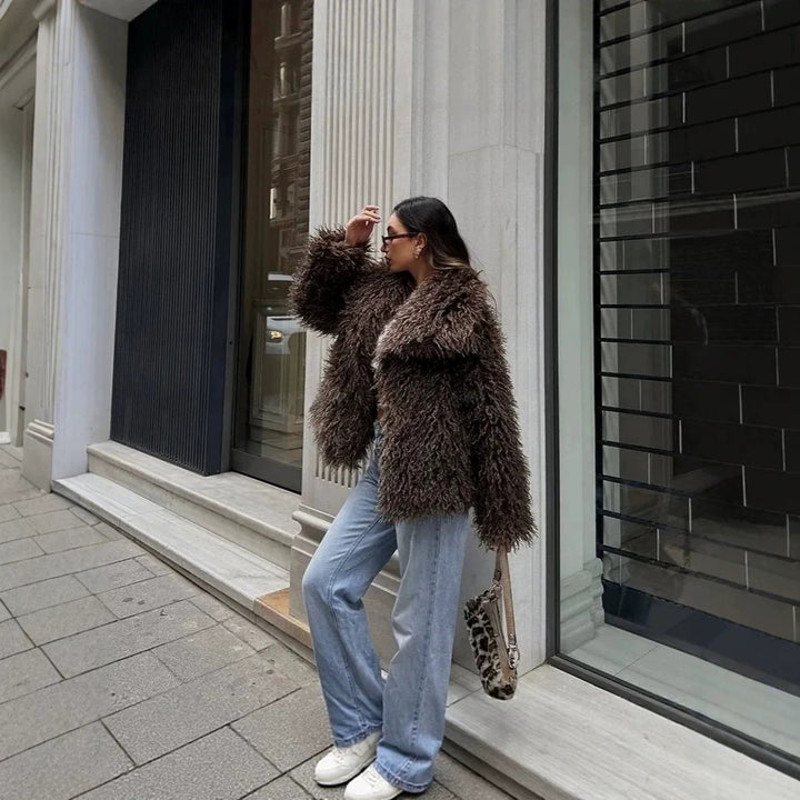 Women's short jacket made of long-pile faux fur with extra wide shawl collar Mune Fashion