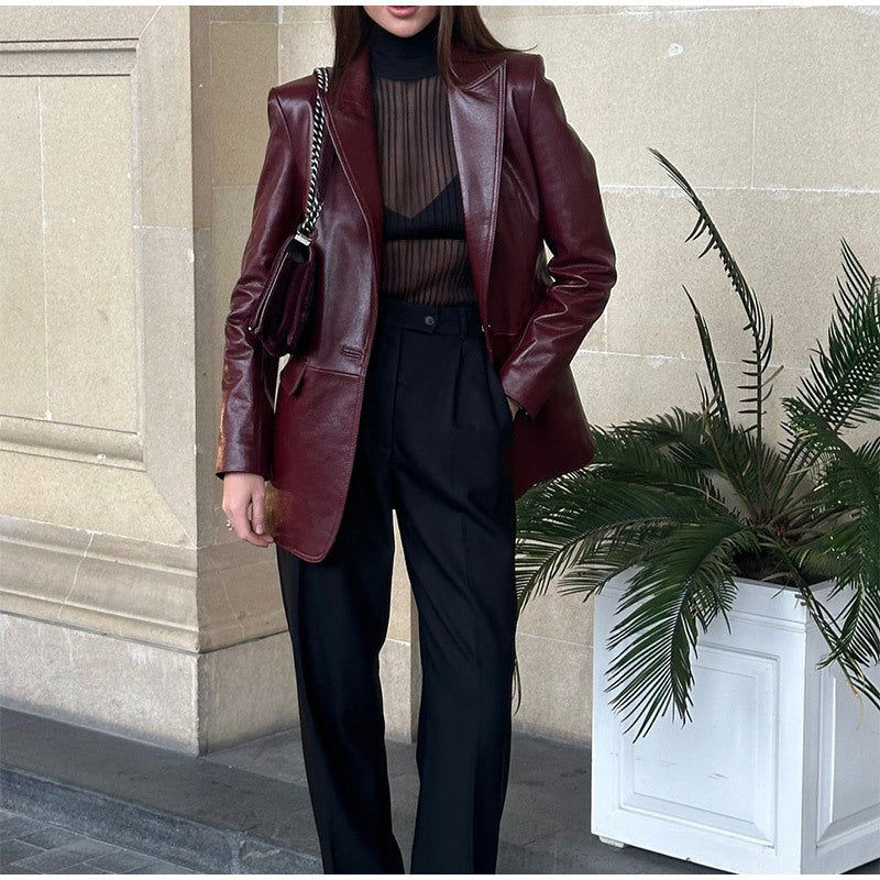 Women's smooth leather blazer with structured shoulder area and extended cut Mune Fashion