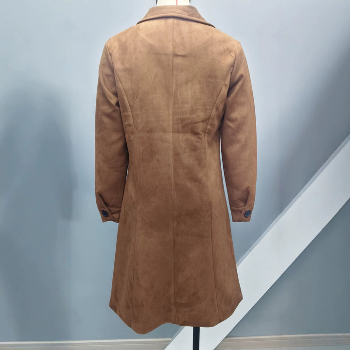 Ladies nan longer velour imitation coat with classic lapels, distinctive button placket and angled pockets Mune Fashion