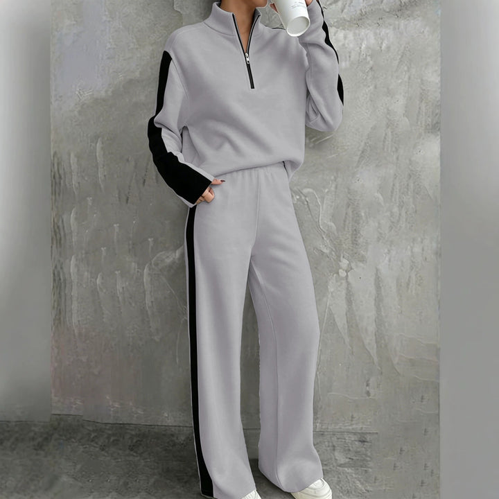 Women's casual tracksuit set with half zip, elastic waistband and side contrast stripes Mune Fashion