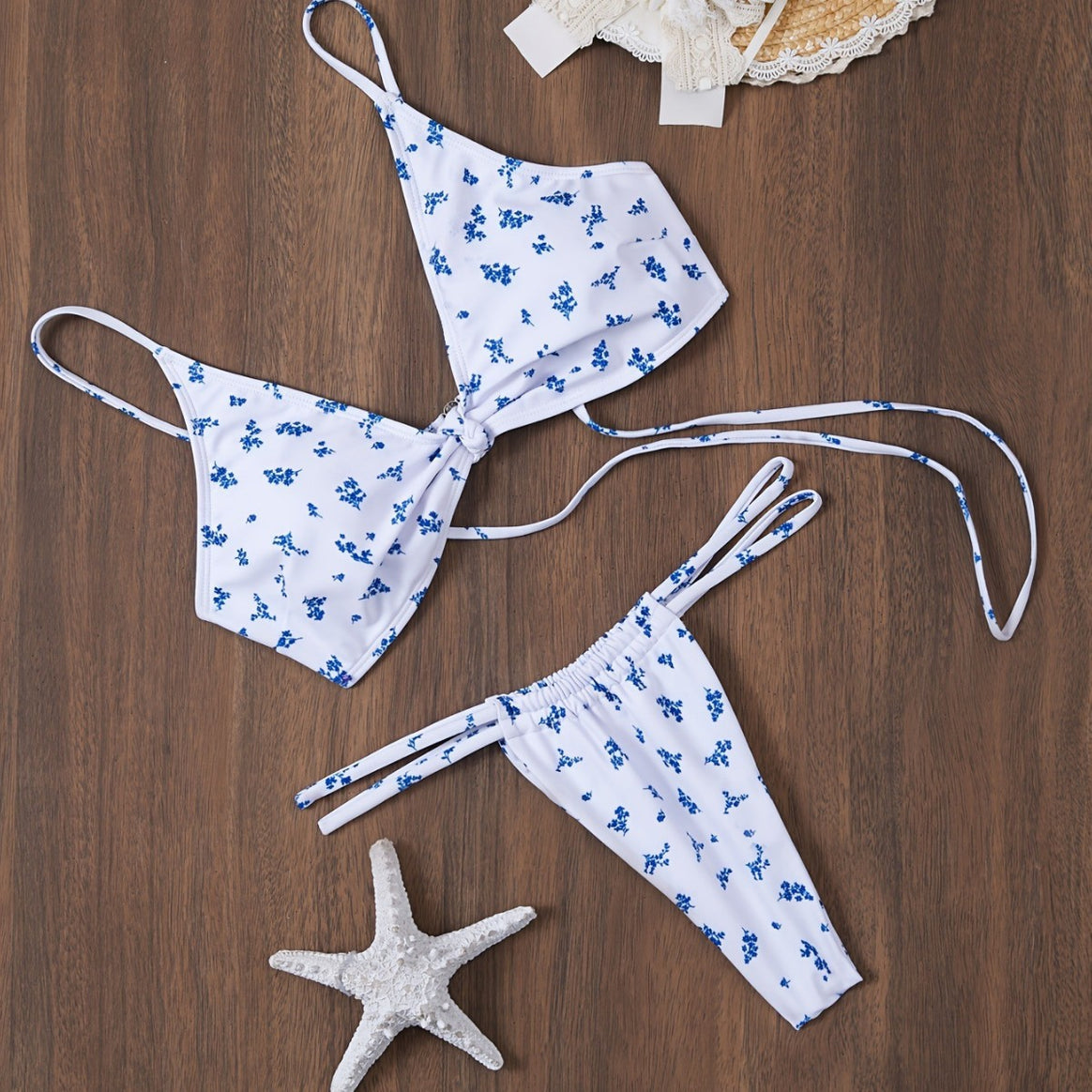 Women's Triangle Bikini with Floral Pattern and Adjustable Tying System Mune Fashion