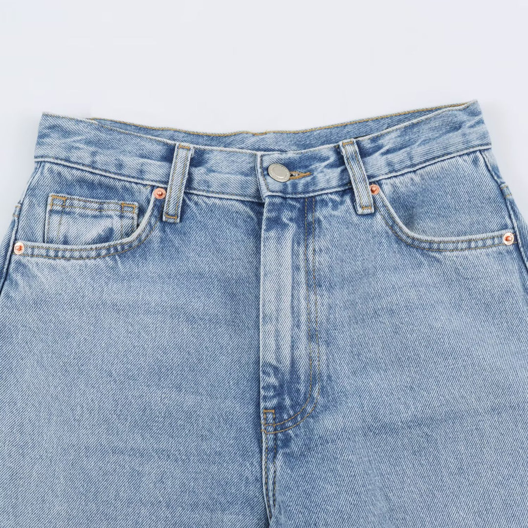 Women High-Waisted Relaxed Jeans with Tapered Leg Mune Fashion