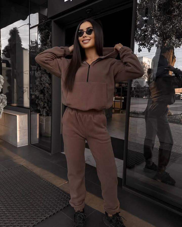 Women's sporty fleece set with half-high zipper hooded hoodie and casual joggers Mune Fashion