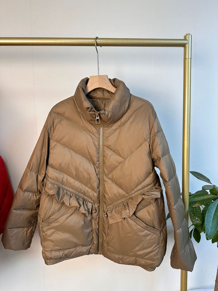 Women's quilted parka with stand-up collar, tailored ruffle detail and thermal insulation Mune Fashion
