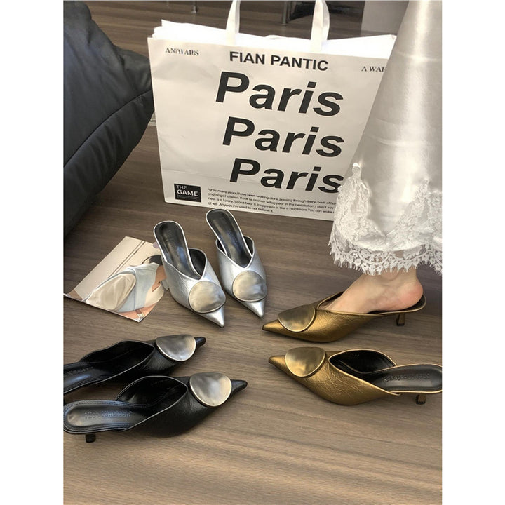 Ladies pointed toe kitten-heel mules with metal application Mune Fashion