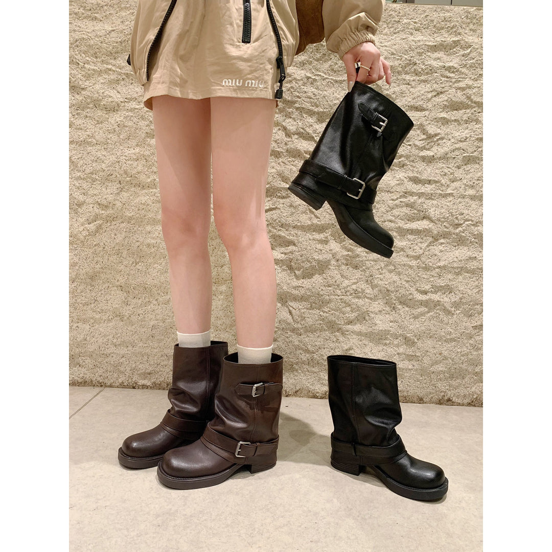 Women's calf-high biker boots made of smooth leather with double buckles and gathered shaft Mune Fashion
