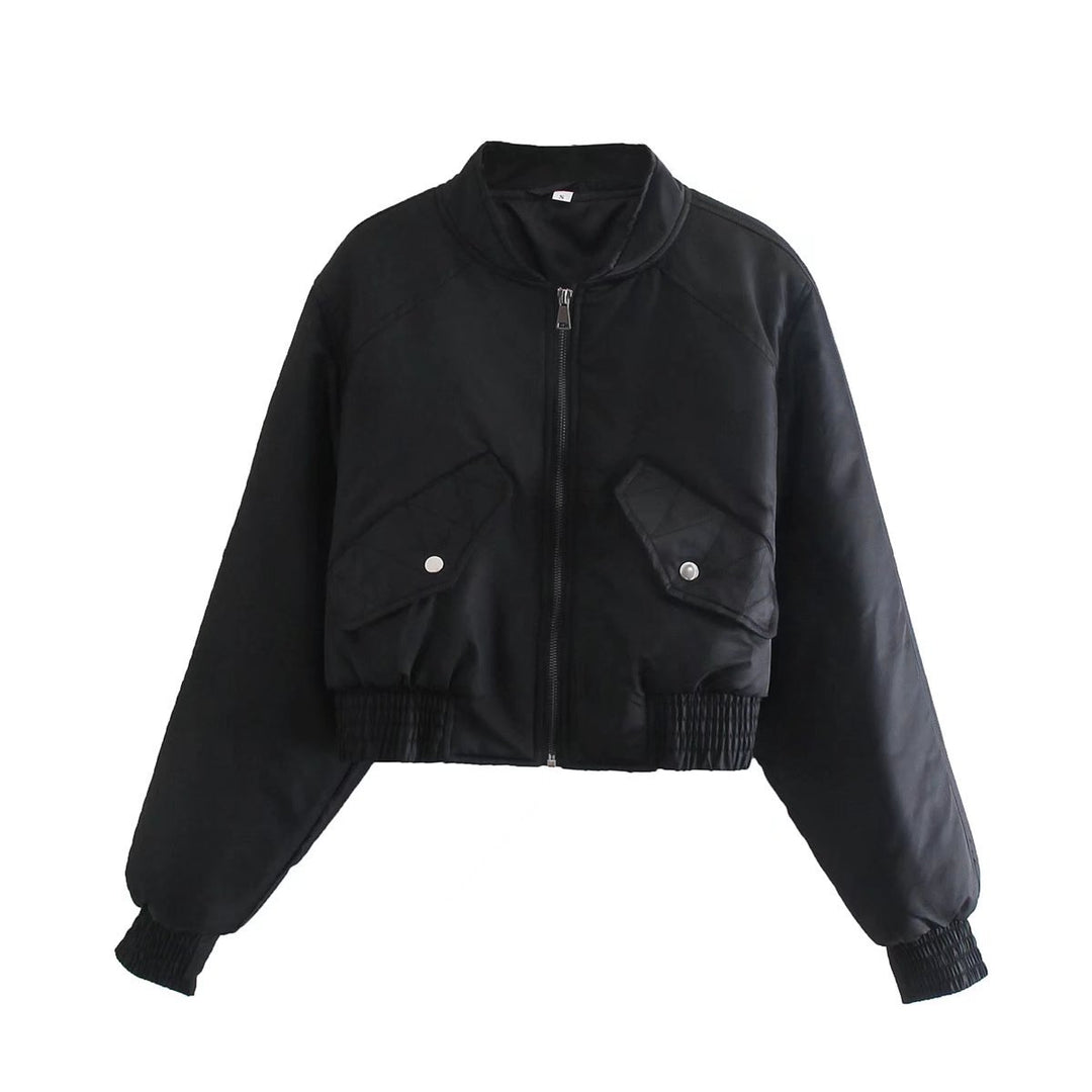 Ladies nan cropped bomber jacket with stand-up collar, padded interior and applied flap pockets Mune Fashion