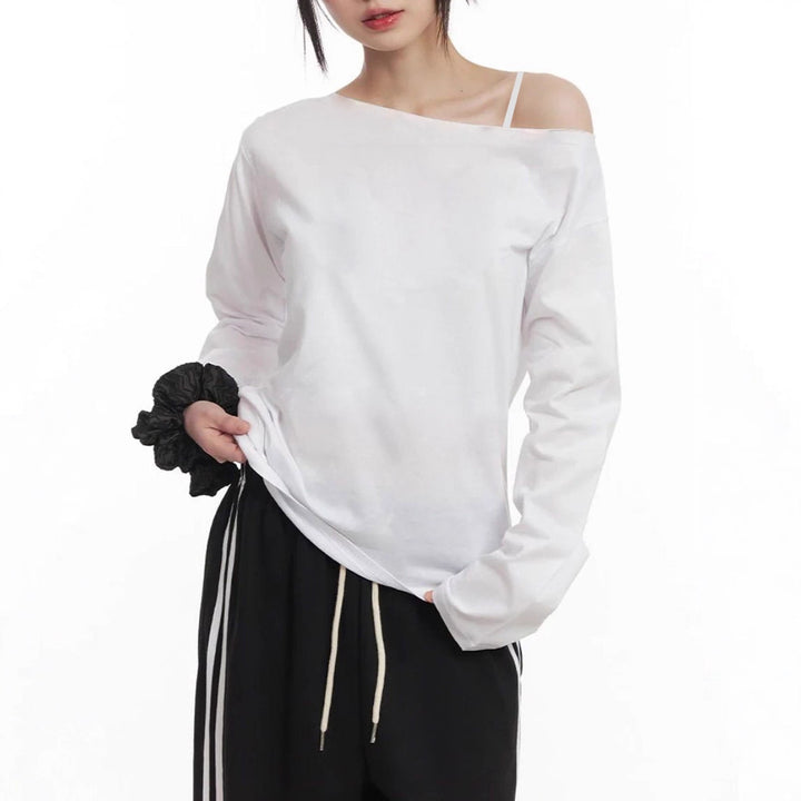Women's asymmetric off-shoulder long-sleeve shirt made of cotton stretch with a casual oversized cut Mune Fashion