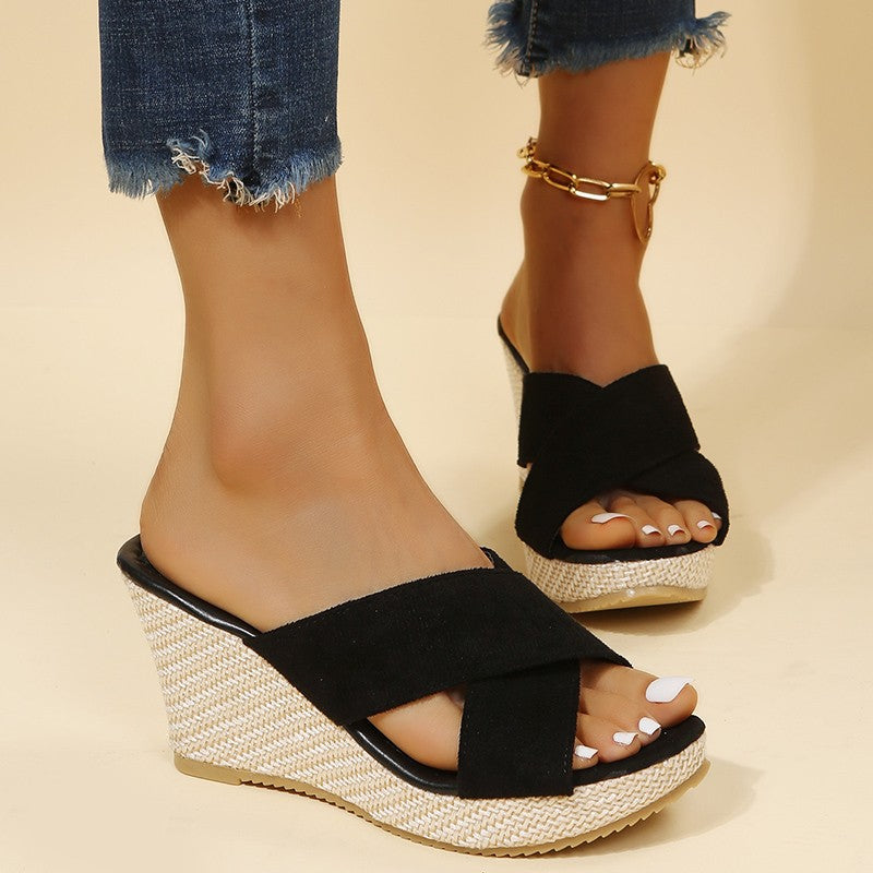 Women’s wedge sandals with braided jute sole and crossed velour straps Mune Fashion