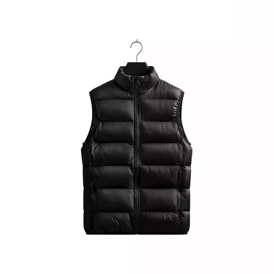 Men's compact insulation vest with horizontal quilting, windproof outer shell and zippered pockets Mune Fashion