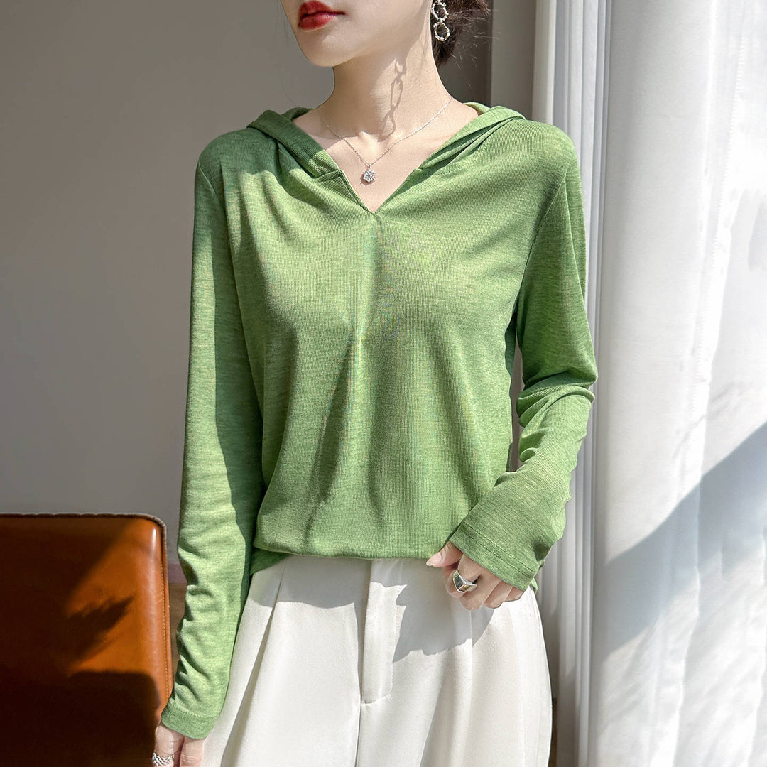 Women Light Hoodie with V-neck and Fine Jersey Mune Fashion