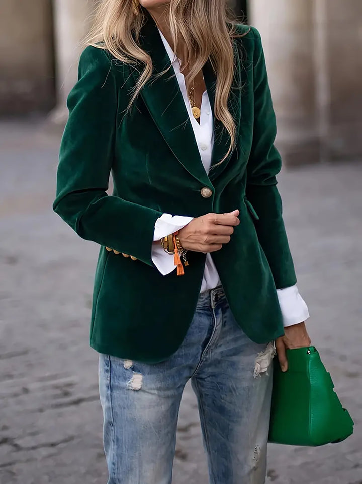 Women's tailored velvet blazer with lapel collar and single-button closure Mune Fashion