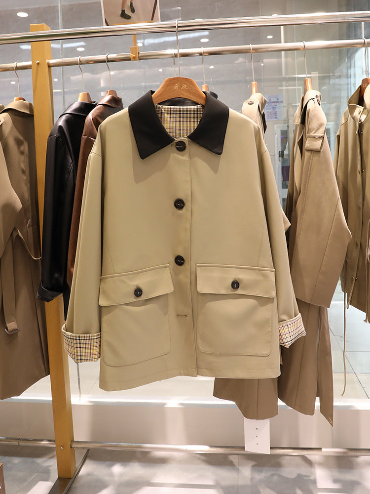 Women's Short Trench Coat with Contrasting Lapel Collar and Checked Lining Mune Fashion